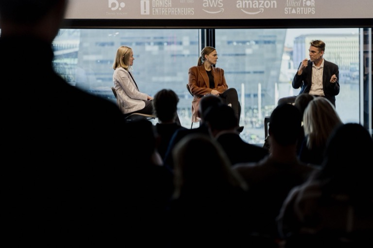 Panel debate on packaging policy at an industry event